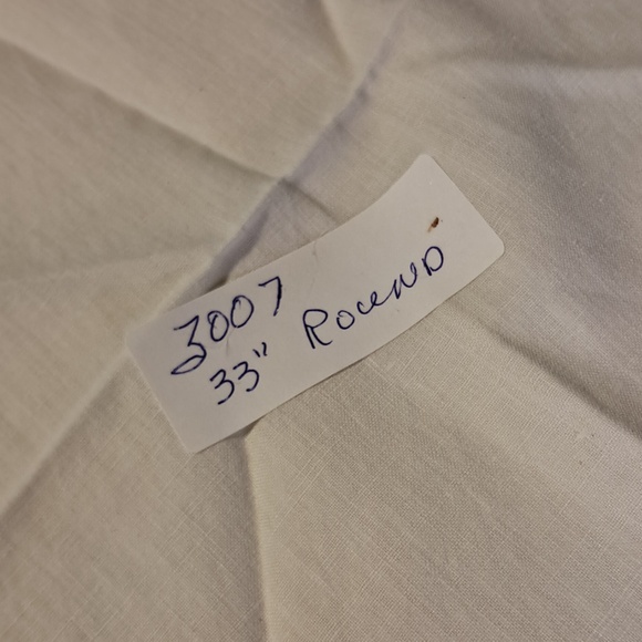 White Lace Cutwork Tablecloth - Elegant Home Dining Linen # 3007.   33 In Round - Picture 5 of 7